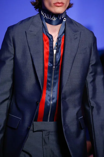 Look 7